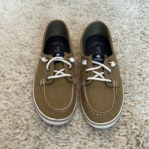 Sperry boat shoe size 9 US